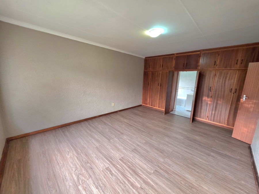 4 Bedroom Property for Sale in Panorama Free State